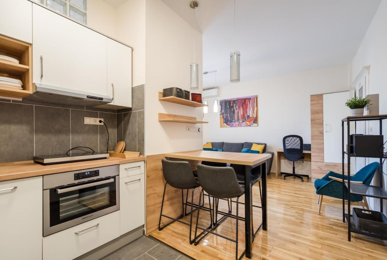 Bpr Blue Paradise Apartment With A/C ブダペスト エクステリア 写真